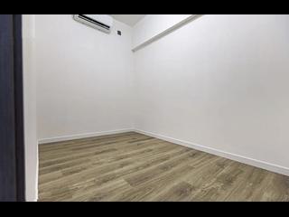 Wan Chai - Lap Tak Building 02