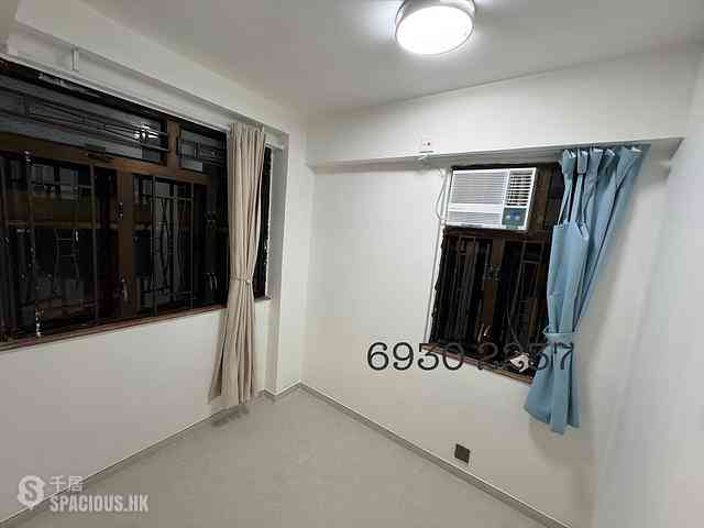 Sai Ying Pun - Wing Lee Building 02