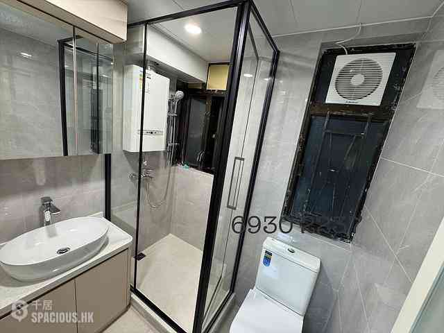 Sai Ying Pun - Wing Lee Building 03