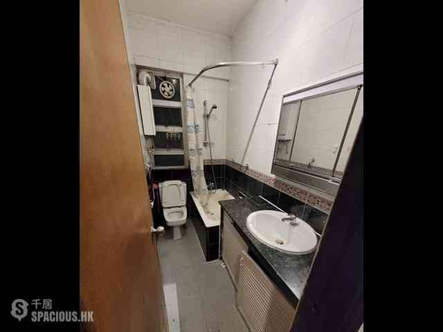 Quarry Bay - King's House 07