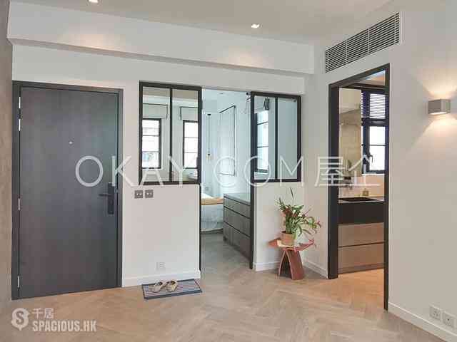 Sheung Wan - 19-21, Tung Street 02