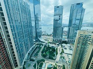 West Kowloon - The Arch 02