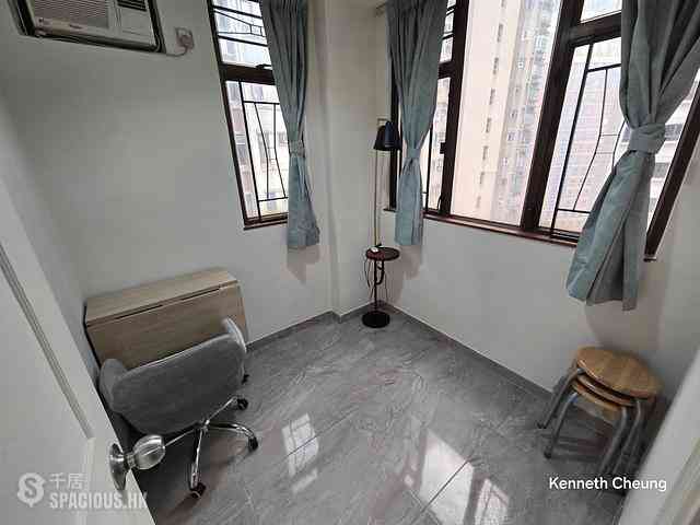 Shek Tong Tsui - Kong Chian Tower Block 2 01