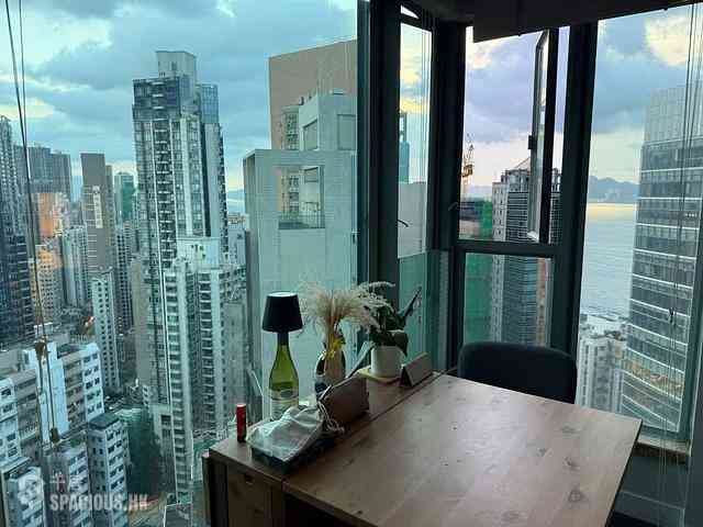 Sheung Wan - Queen's Terrace 01