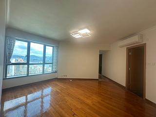 Mid Levels West - 80 Robinson Road 03