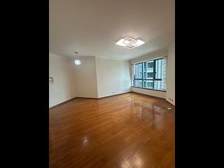 Mid Levels West - 80 Robinson Road 04