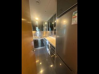 Mid Levels West - 80 Robinson Road 07