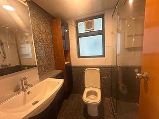 Mid Levels West - 80 Robinson Road 10