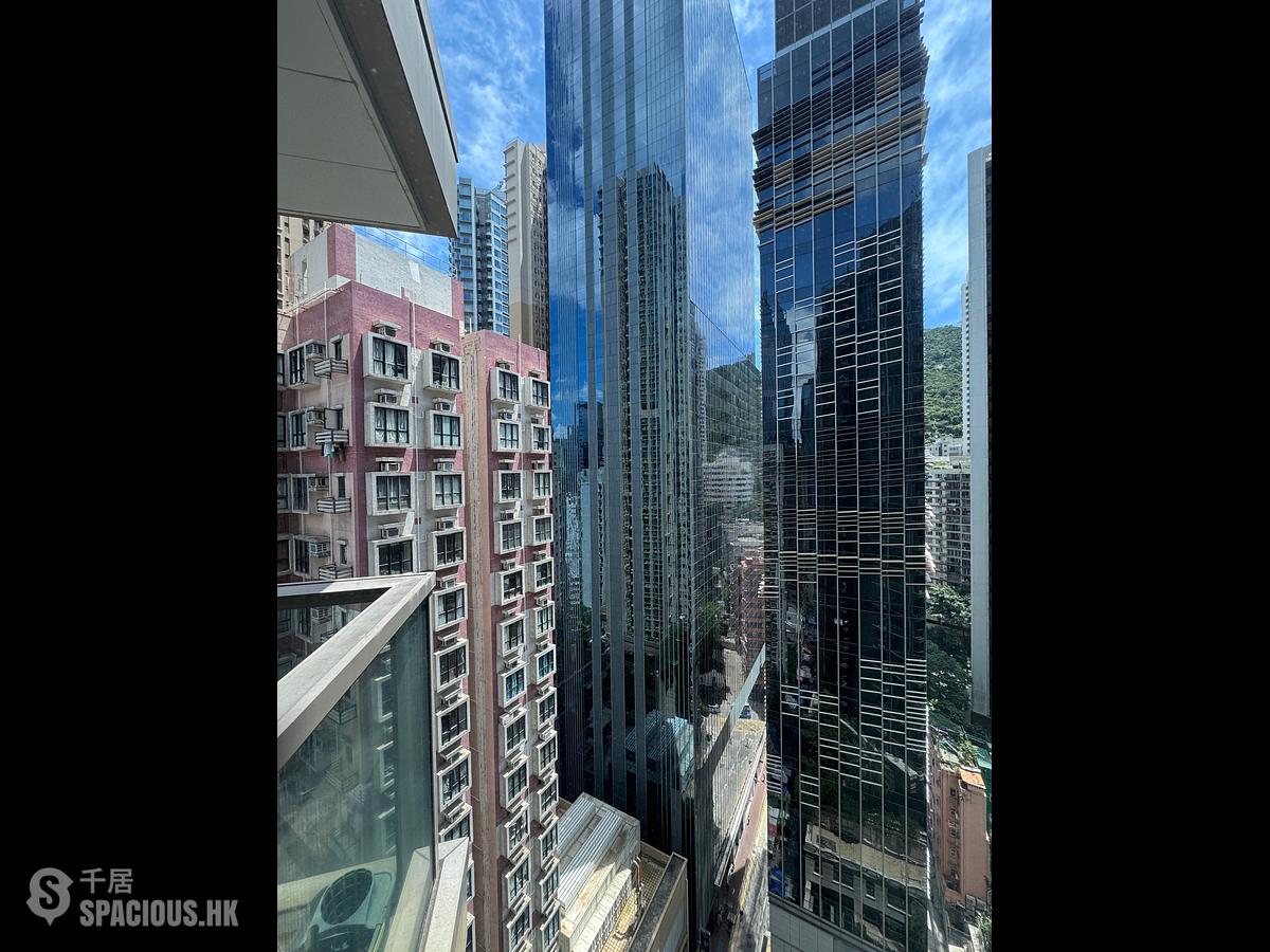 Wan Chai - The Avenue Phase 1 Block 5 01