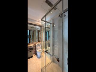 Wan Chai - The Avenue Phase 2 Block 1 02
