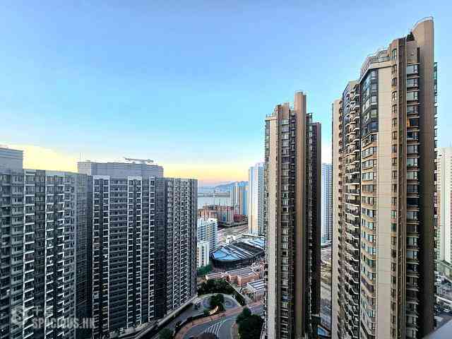 Tung Chung - The Visionary Tower 6 09