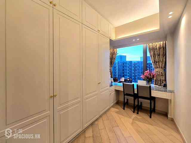 Tung Chung - The Visionary Tower 6 14