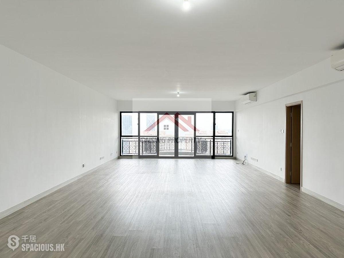 Mid Levels Central - Clovelly Court 01