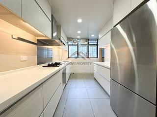 Mid Levels Central - Clovelly Court 04