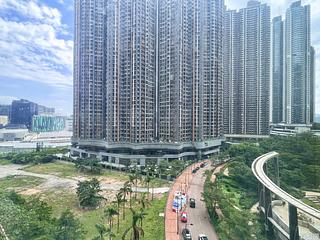 Lohas Park - Lohas Park Phase 2B Le Prime Block 6 05