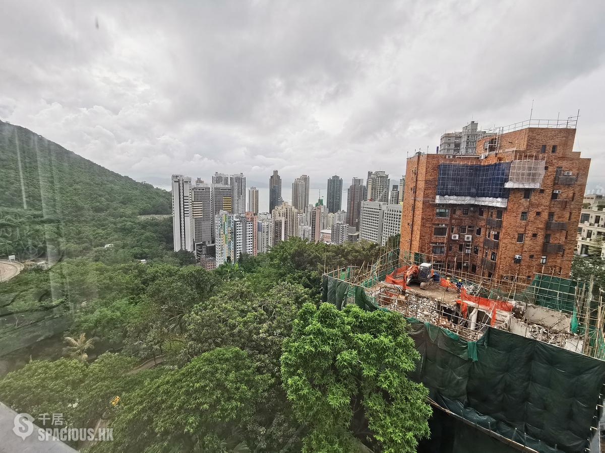 Pok Fu Lam - La Clare Mansion Block A 01