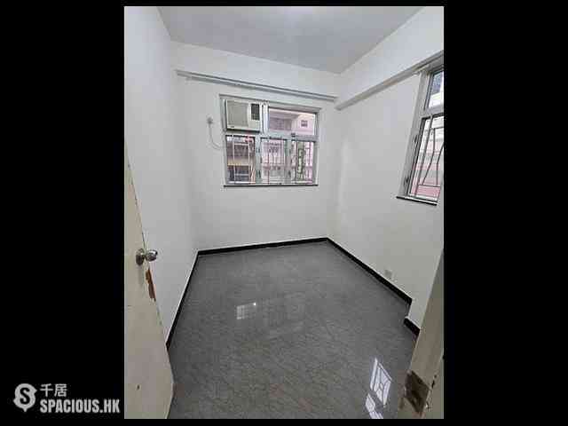Causeway Bay - Tak Fat Building 01