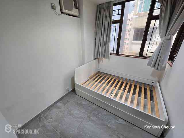 Shek Tong Tsui - Kong Chian Tower Block 2 04