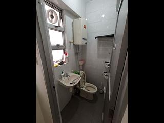 Kennedy Town - Luen Hong Apartments 07