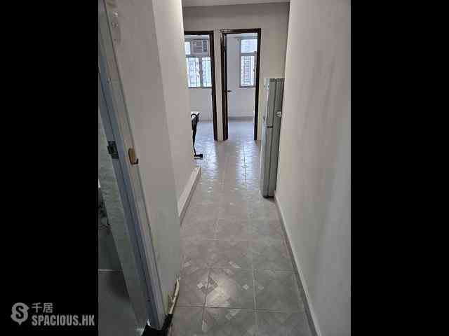 Sai Ying Pun - 54, Second Street 01