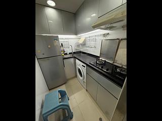Kennedy Town - Luen Hong Apartments 05