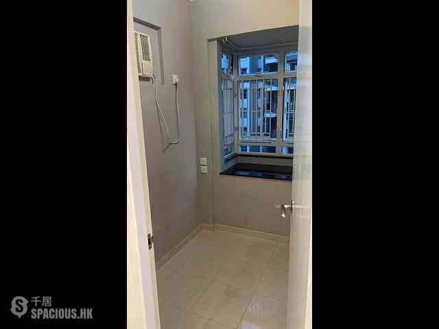 Shau Kei Wan - Tung Tai House 02