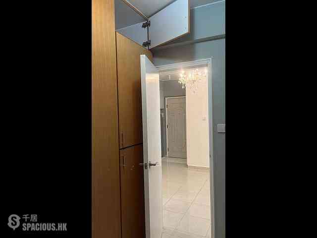Shau Kei Wan - Tung Tai House 05