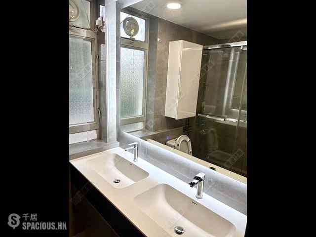 Pok Fu Lam - Fulham Garden Block AB 07