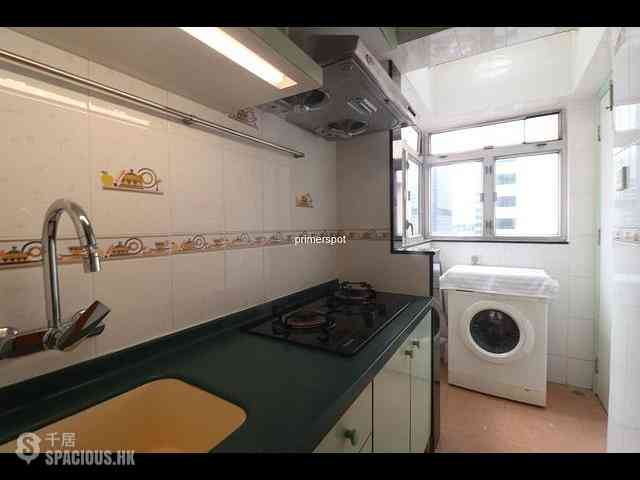 Wan Chai - Hang Tat Mansion 06