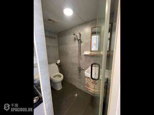 Wan Chai - 159-165, Hennessy Road 02