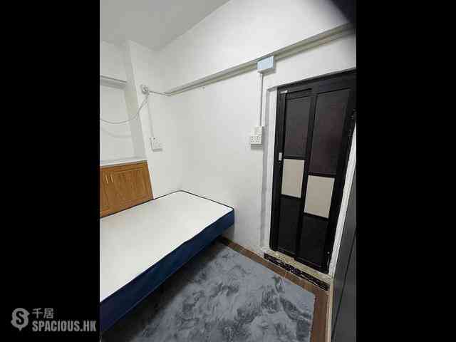 Wan Chai - 218, Gloucester Road 03