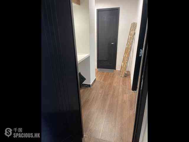 Wan Chai - 218, Gloucester Road 11