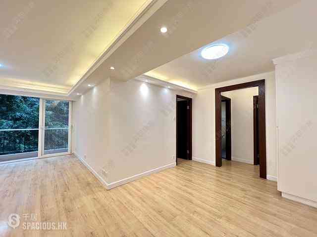 Wan Chai - Phoenix Court Block 5 03