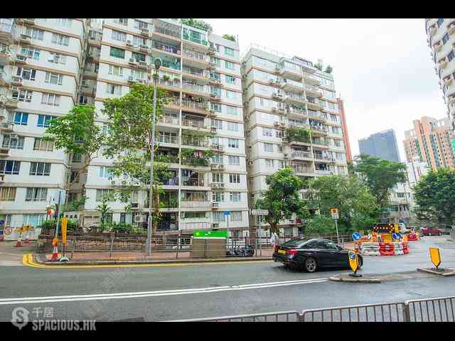 Wan Chai - Phoenix Court Block 5 16