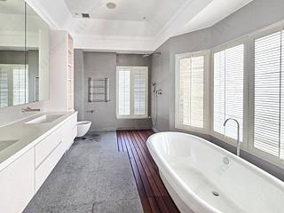 Shouson Hill - Bay Villas 07