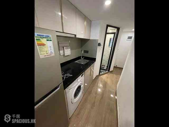 Sai Ying Pun - 21, Sai Yuen Lane 08