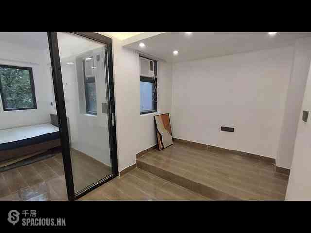 Sai Ying Pun - 21, Sai Yuen Lane 09