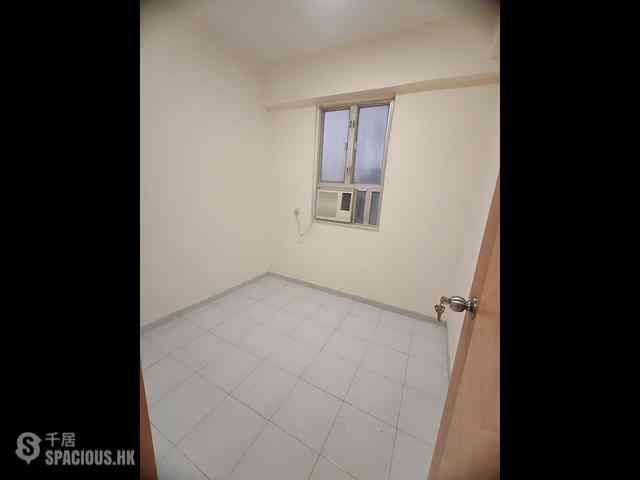 Shek Tong Tsui - Sang Cheong Building 06