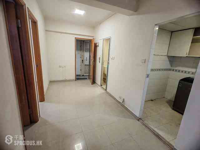 Shek Tong Tsui - Sang Cheong Building 02