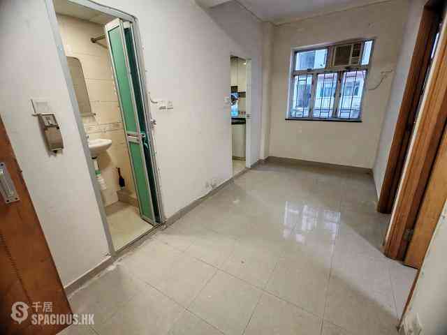 Shek Tong Tsui - Sang Cheong Building 03