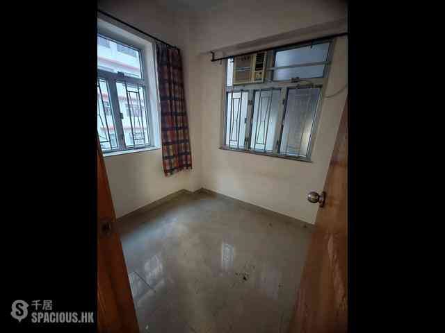 Shek Tong Tsui - Sang Cheong Building 04