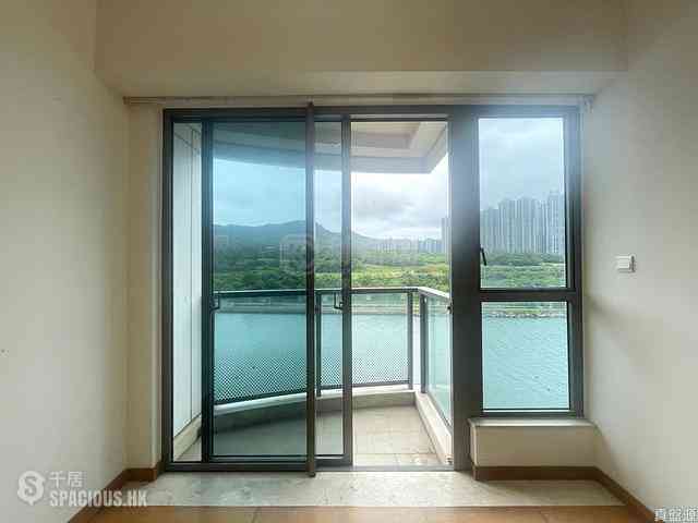 Tseung Kwan O - The Papillons Block 2 04