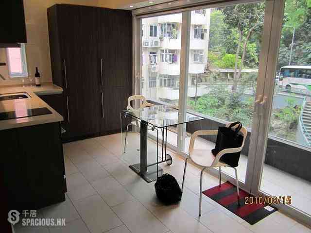 Wan Chai - Hong Fook Building 01