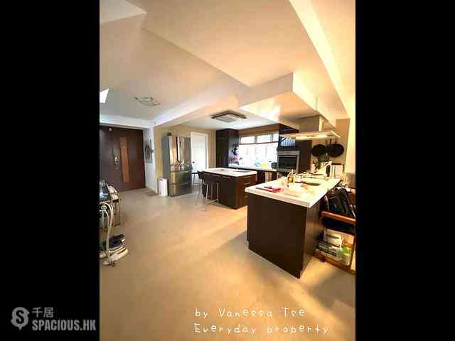 Sai Kung - Venice Villa 01