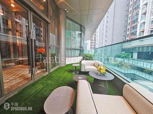 Central - One Central Place 18