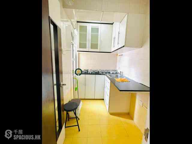 Sai Ying Pun - Kwong Fung Terrace 02