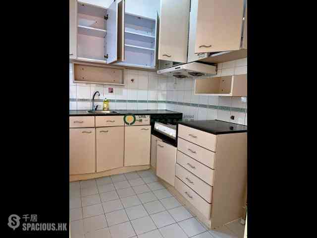 Sai Ying Pun - Kwong Fung Terrace 03