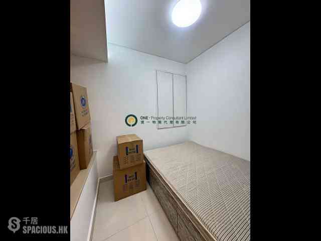 Sai Ying Pun - Kam Kwan Building 05