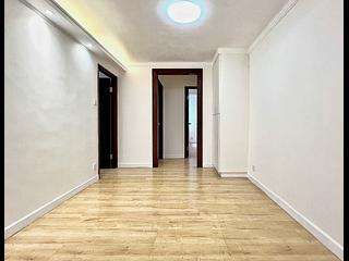Wan Chai - Phoenix Court Block 5 05