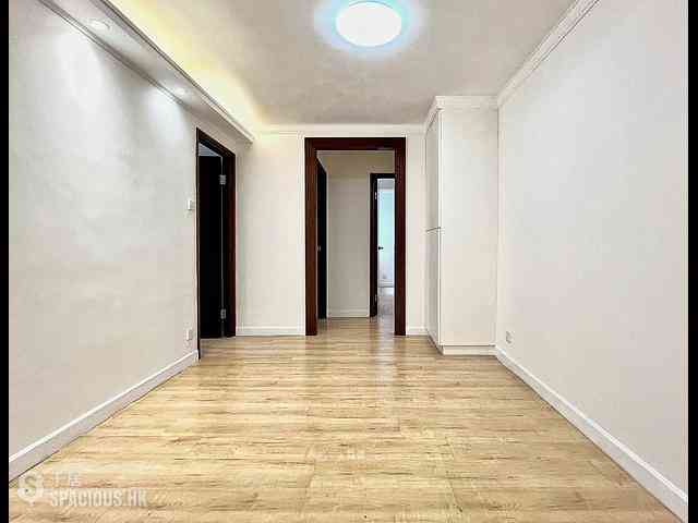 Wan Chai - Phoenix Court Block 5 05